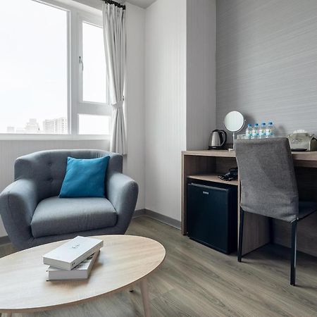 Hotel Brown - Zhongzheng Tainan Eksteriør billede