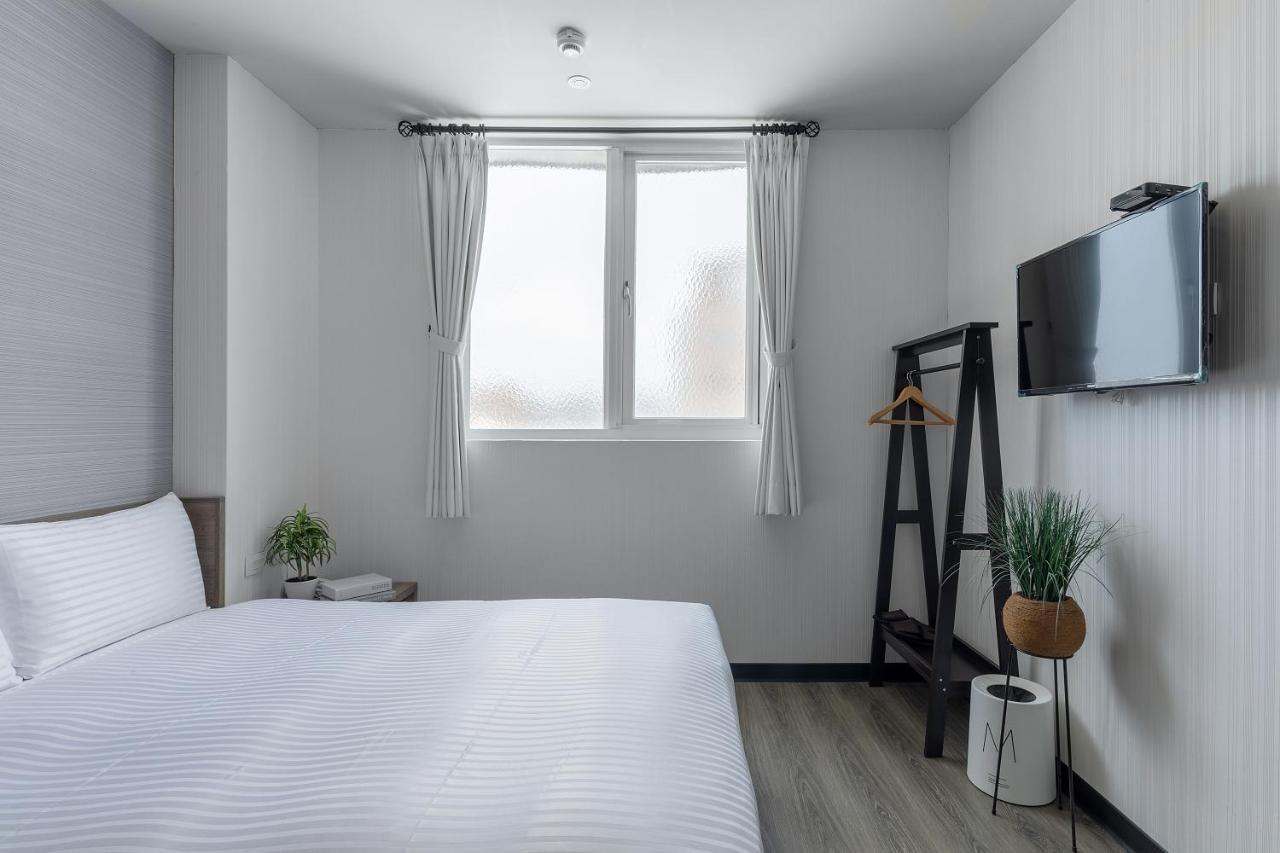 Hotel Brown - Zhongzheng Tainan Eksteriør billede