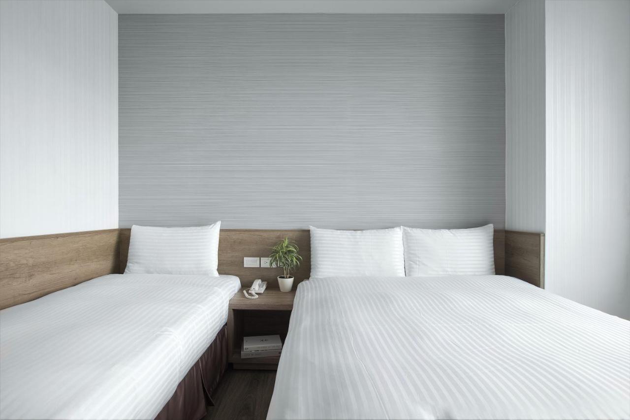 Hotel Brown - Zhongzheng Tainan Eksteriør billede