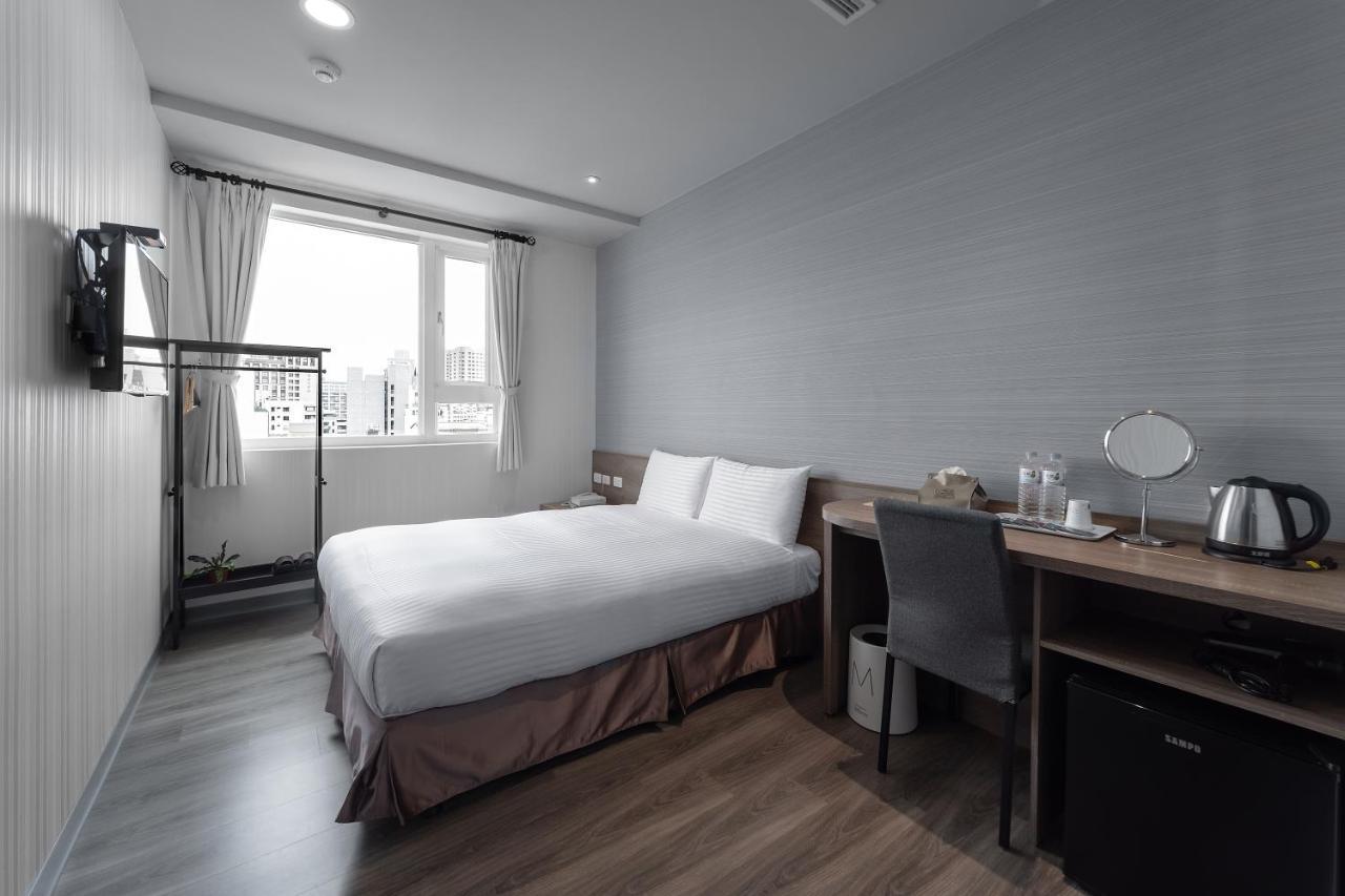 Hotel Brown - Zhongzheng Tainan Eksteriør billede