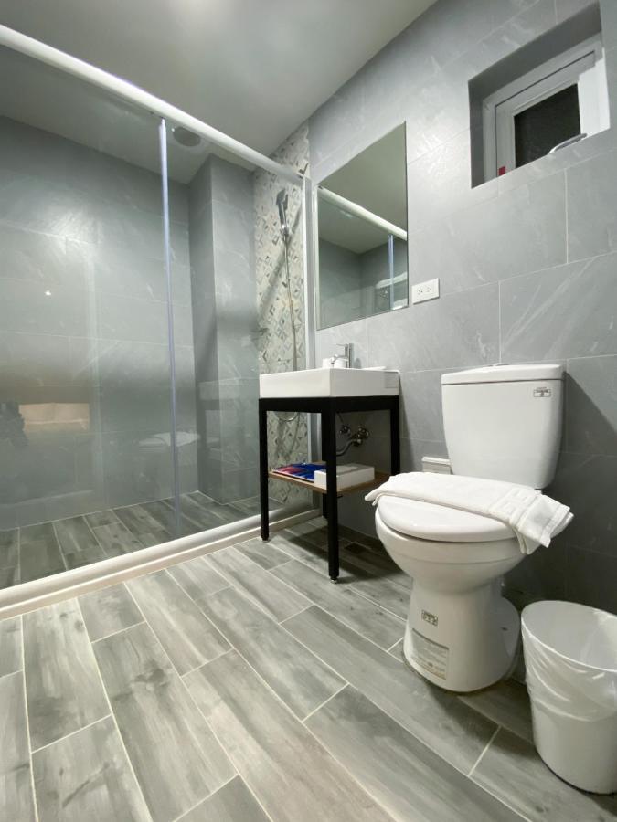 Hotel Brown - Zhongzheng Tainan Eksteriør billede